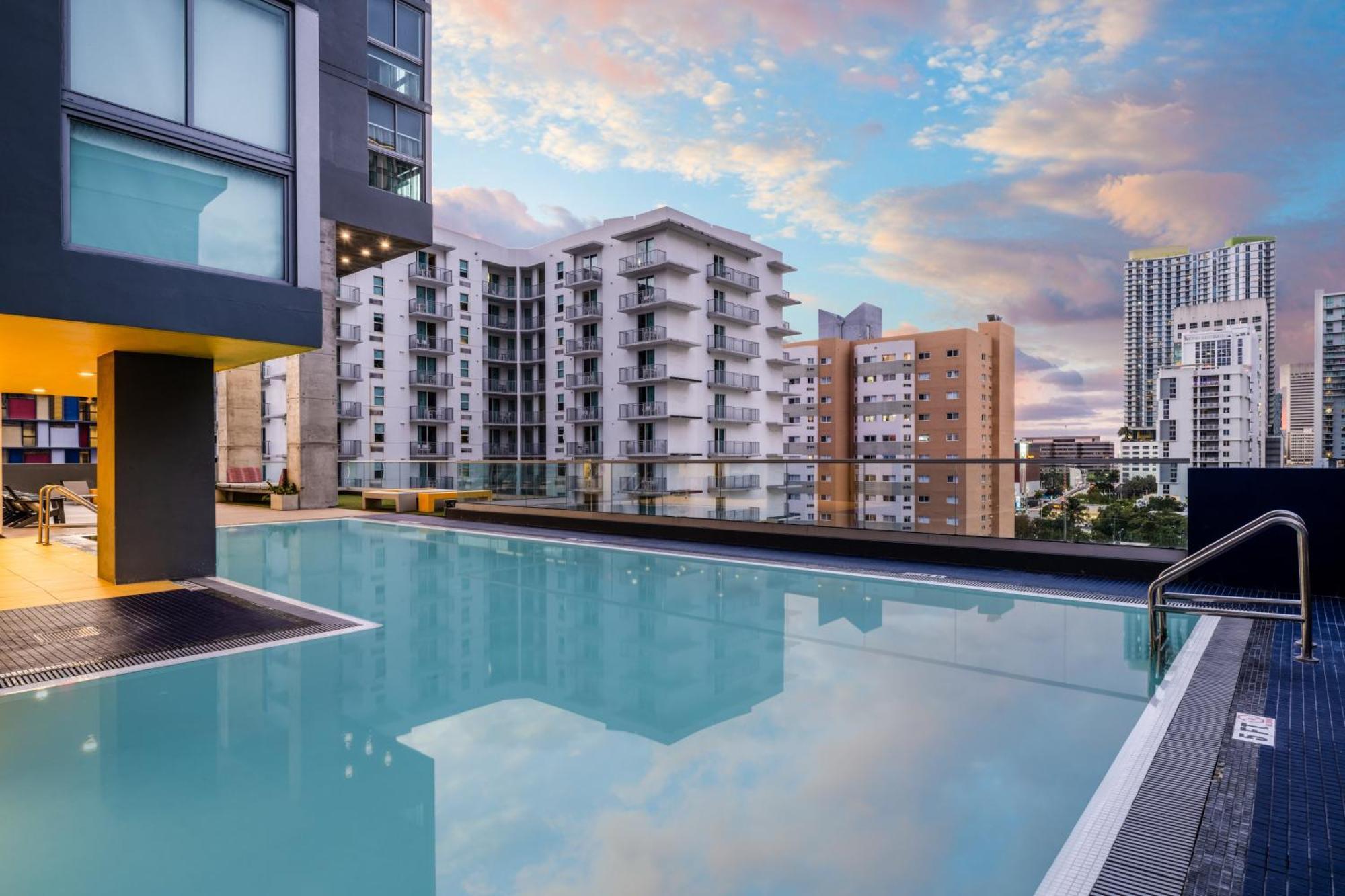 Atwell Suites Miami Brickell By Ihg Zewnętrze zdjęcie